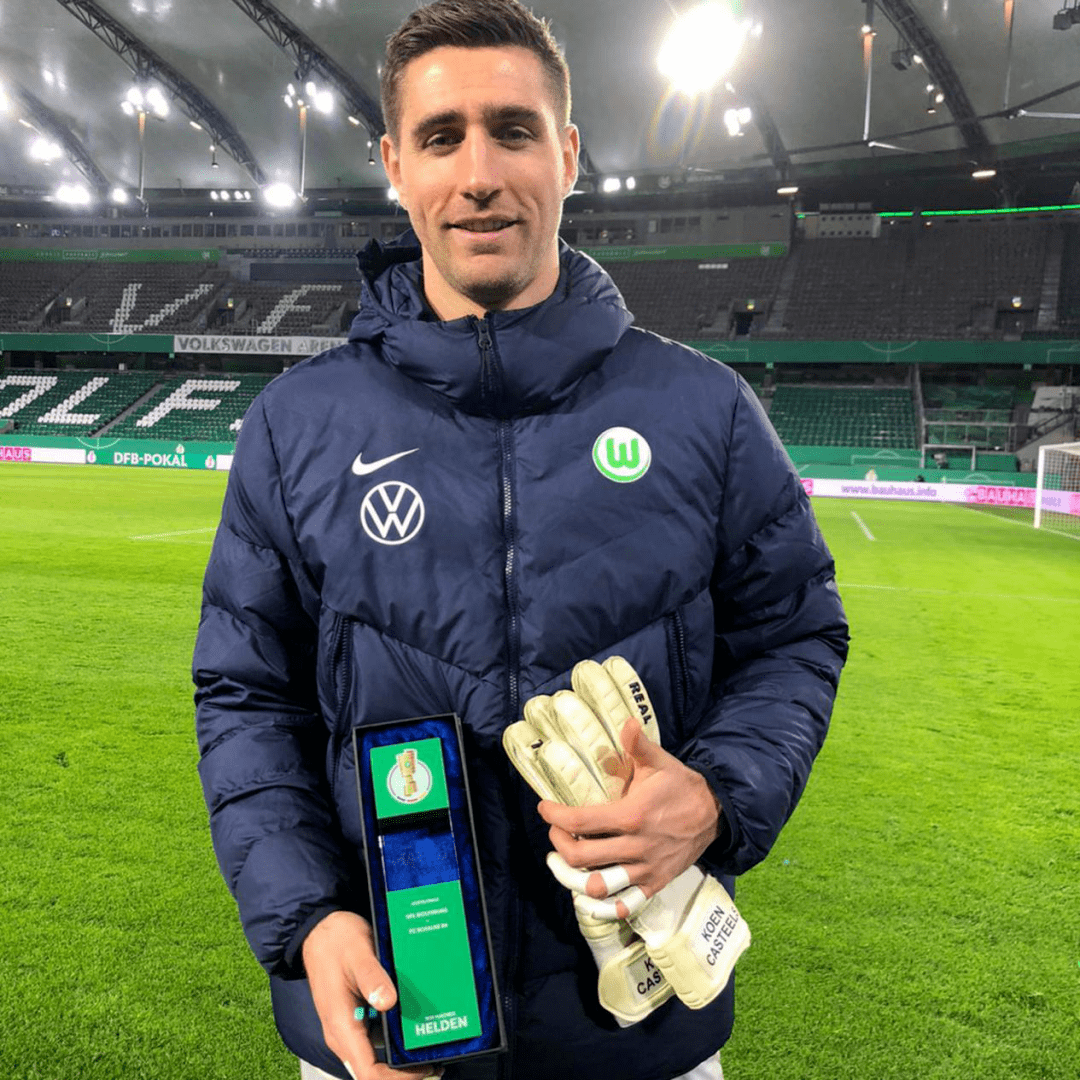 完美体育赛事官方-包含沙尔克主场遭逢挑战，未能守住胜局的词条