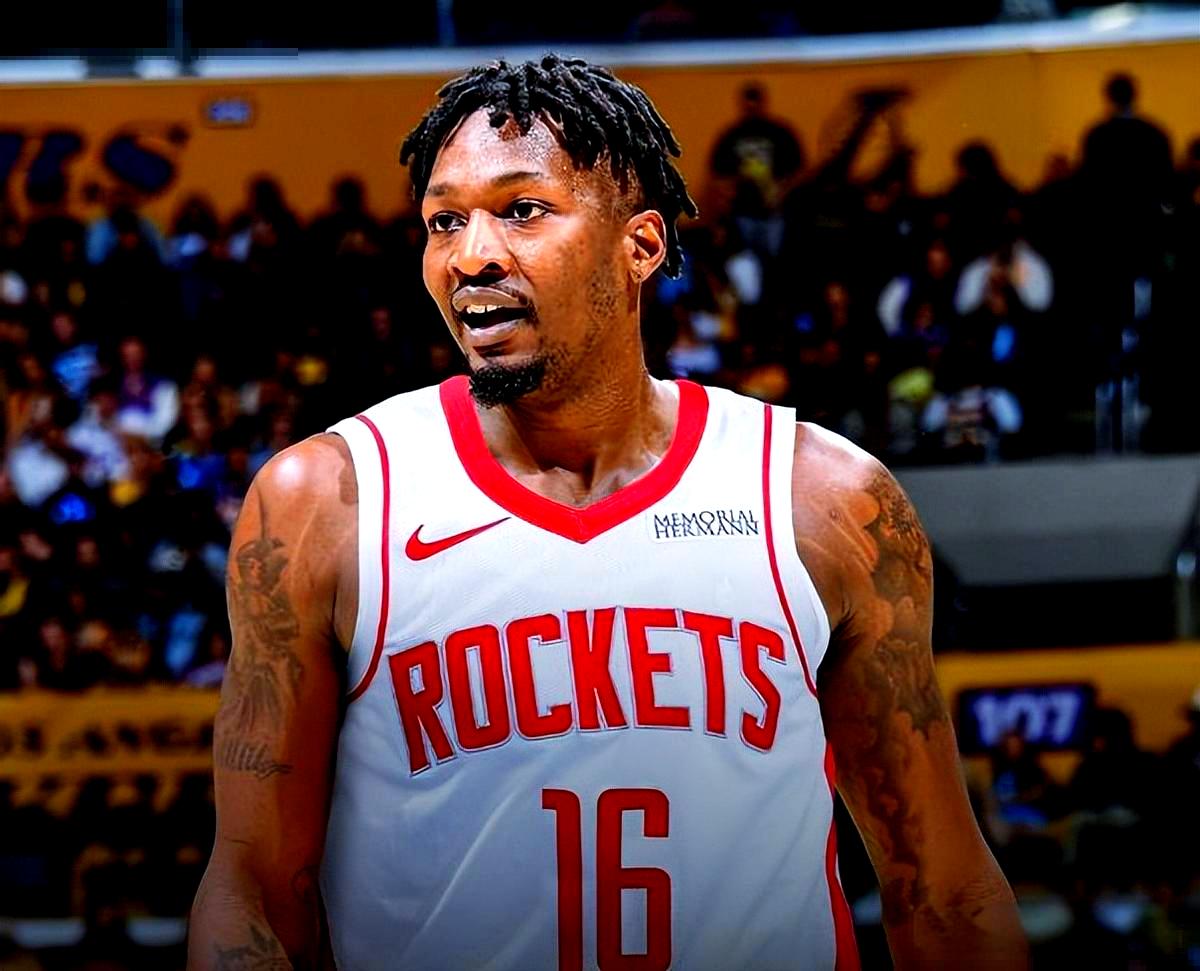 包含火箭外援表现出色，助球队稳坐榜首的词条